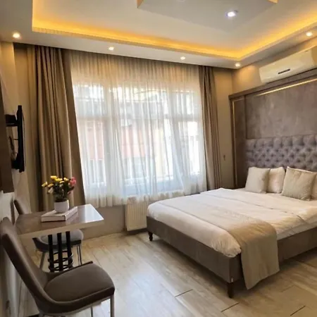 Taksim Brand Aparthotel 5*