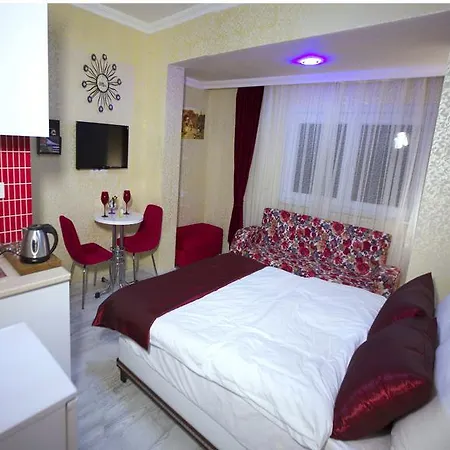Taksim Brand Apart Otel 5*